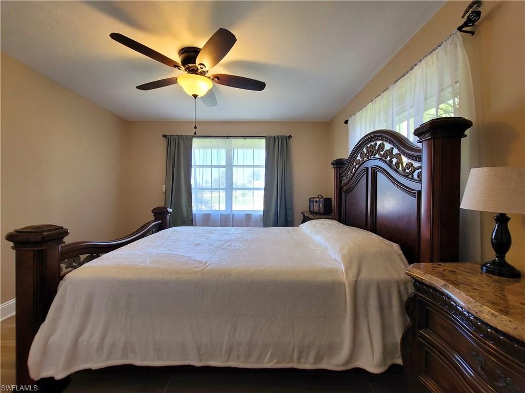 Image 21 of property listing at 4815 Sorrento CT, Cape Coral, FL 33904