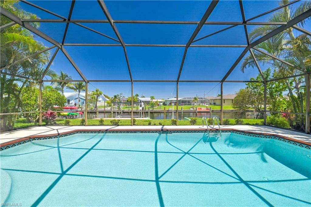 Image 5 of property listing at 4815 Sorrento CT, Cape Coral, FL 33904