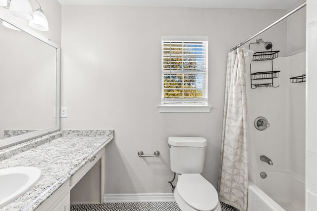 5199 Fm 896, Trenton, TX 75490