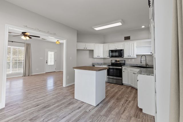 5199 Fm 896, Trenton, TX 75490