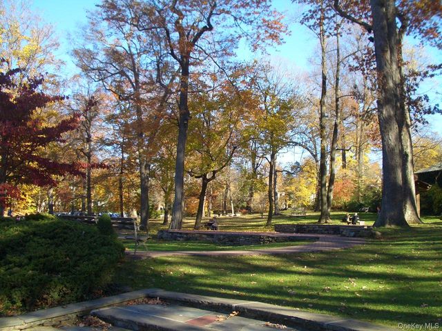 45 Popham Road 1E, Scarsdale, NY 10583