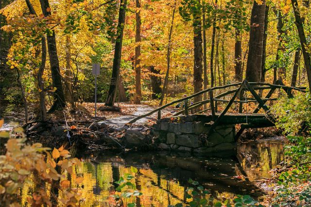 45 Popham Road 1E, Scarsdale, NY 10583