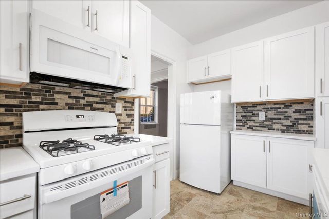 45 Popham Road 1E, Scarsdale, NY 10583