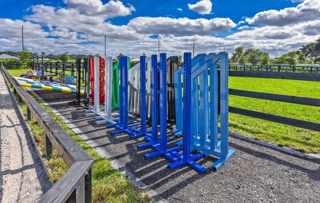 Image 15 of property listing at 15316 Estancia Lane, Wellington, FL 33414