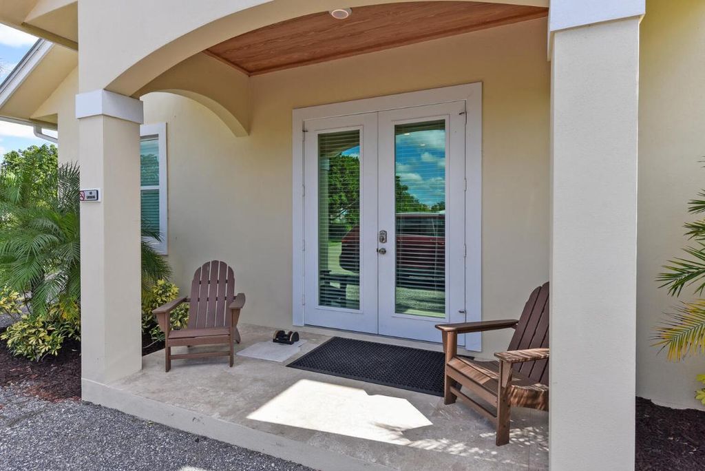 Image 20 of property listing at 15316 Estancia Lane, Wellington, FL 33414