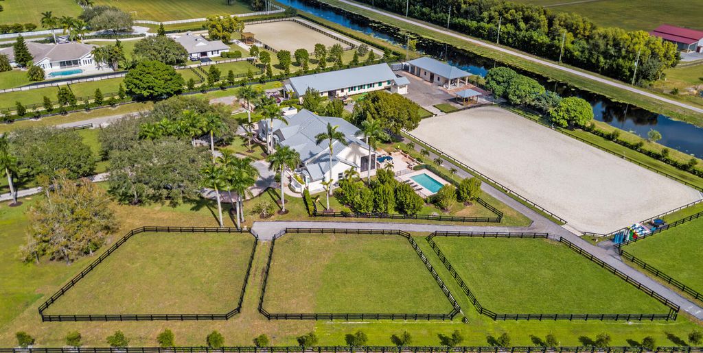 Image 34 of property listing at 15316 Estancia Lane, Wellington, FL 33414