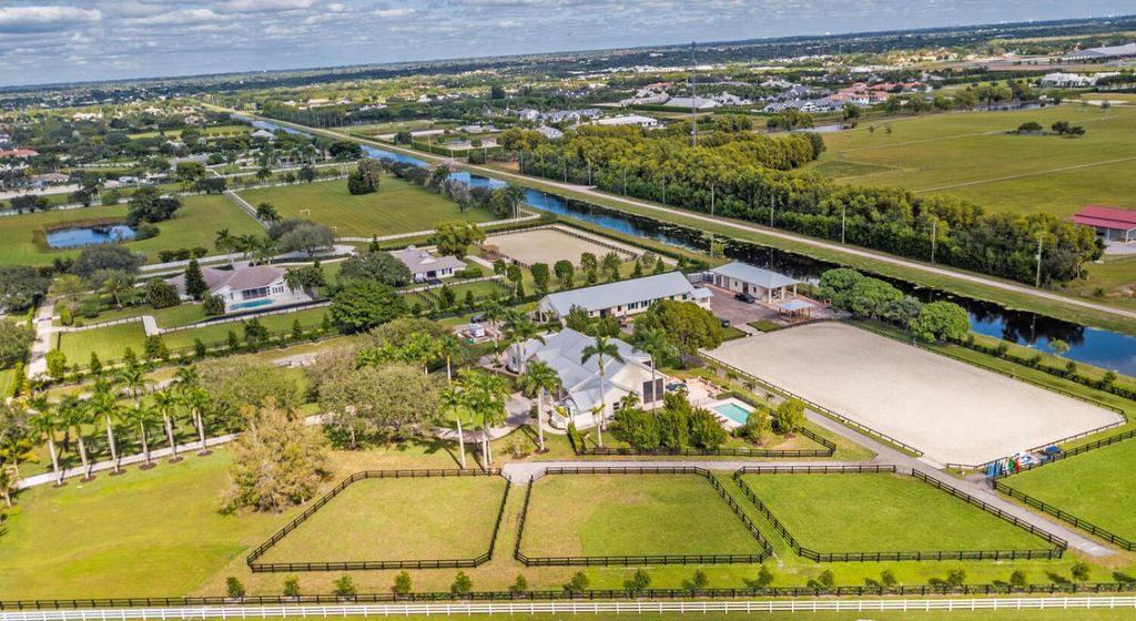 Image 35 of property listing at 15316 Estancia Lane, Wellington, FL 33414