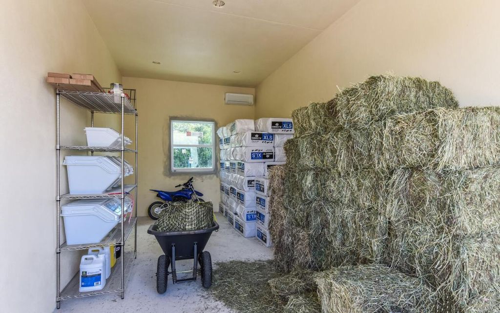 Image 7 of property listing at 15316 Estancia Lane, Wellington, FL 33414