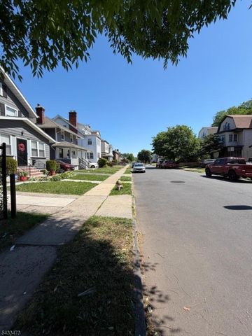 275 N Maple Ave, East Orange City, NJ 07017