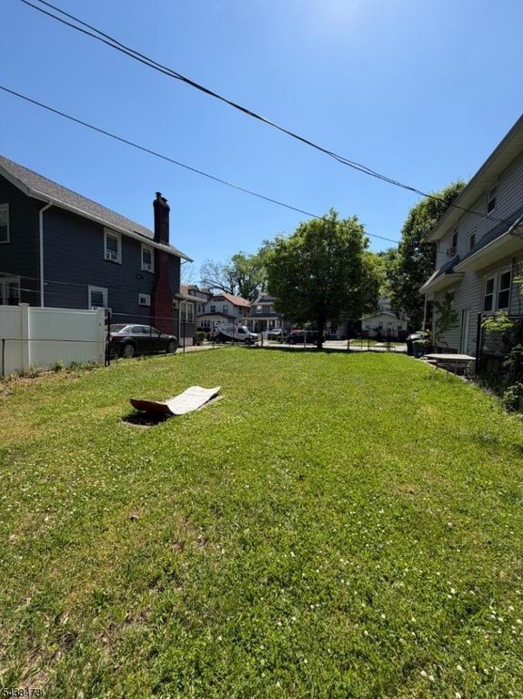 275 N Maple Ave, East Orange City, NJ 07017