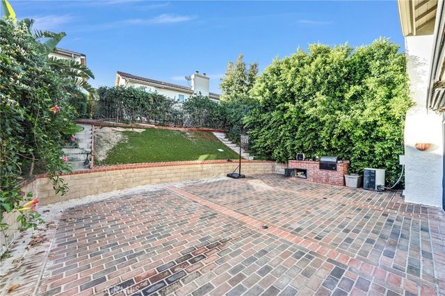 19417 Crystal Ridge Lane, Porter Ranch, CA 91326