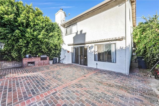19417 Crystal Ridge Lane, Porter Ranch, CA 91326