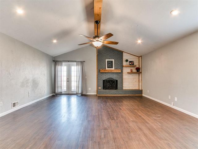 605 SE 34th Street, Moore, OK 73160