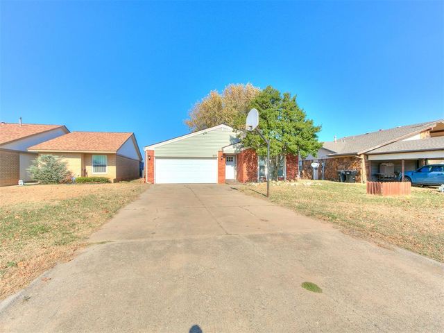 605 SE 34th Street, Moore, OK 73160