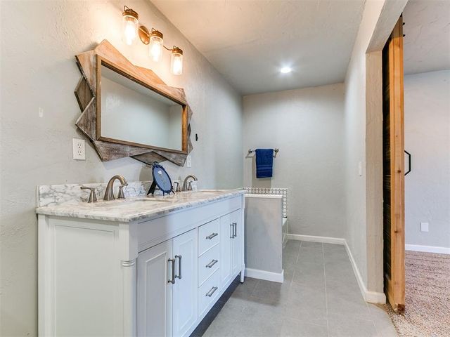 605 SE 34th Street, Moore, OK 73160