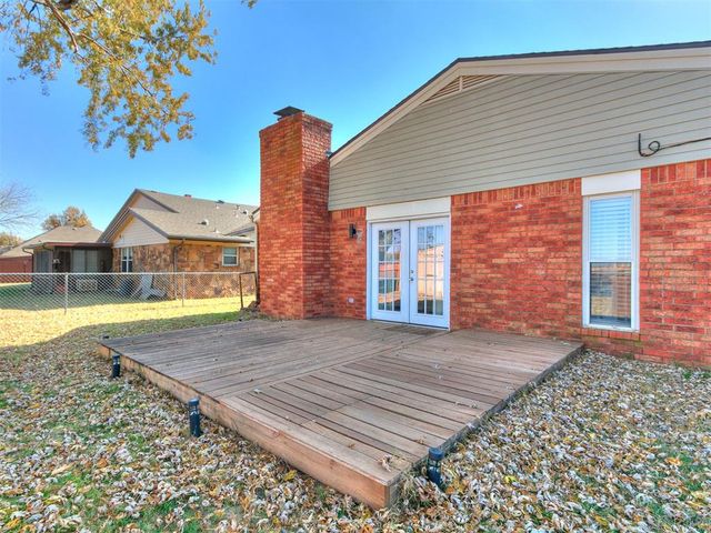 605 SE 34th Street, Moore, OK 73160