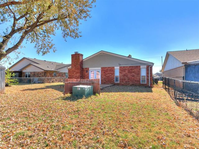 605 SE 34th Street, Moore, OK 73160
