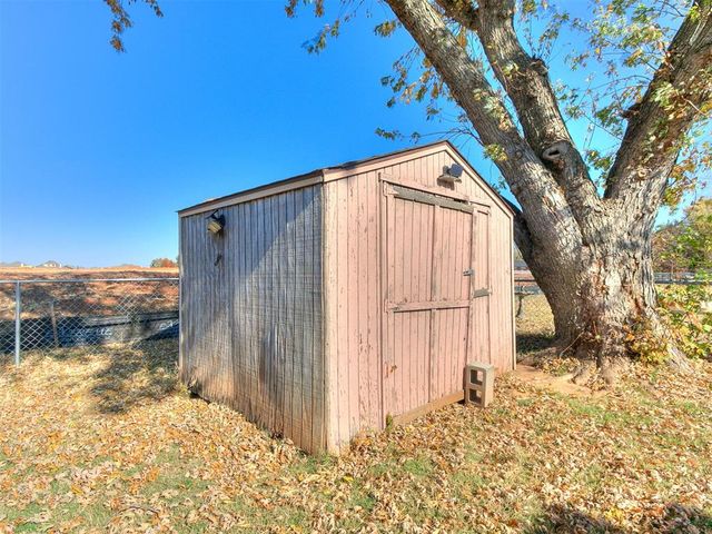 605 SE 34th Street, Moore, OK 73160