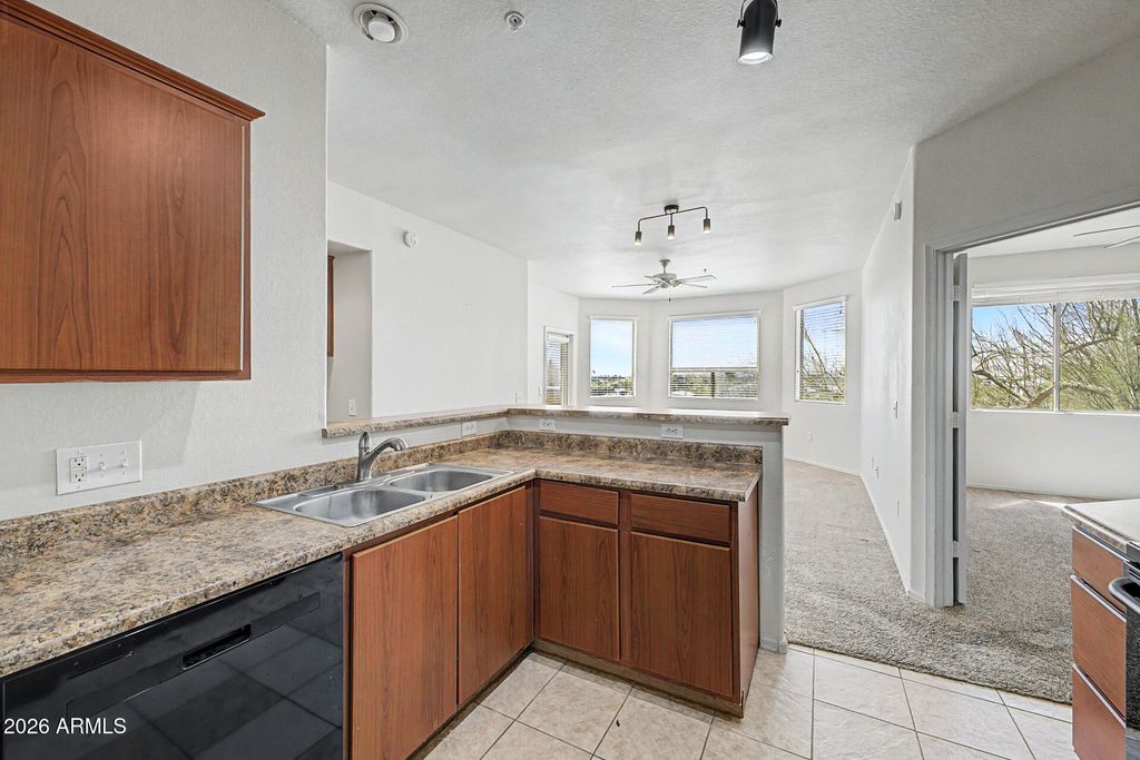 9820 N CENTRAL Avenue 132, Phoenix, AZ 85020 — photo 2