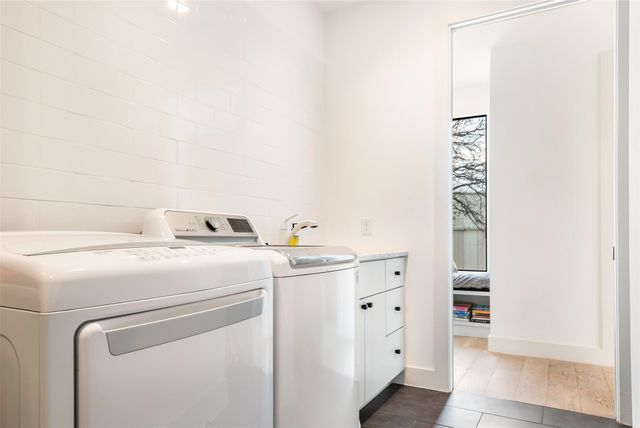 2804 E 22nd ST B, Austin, TX 78722