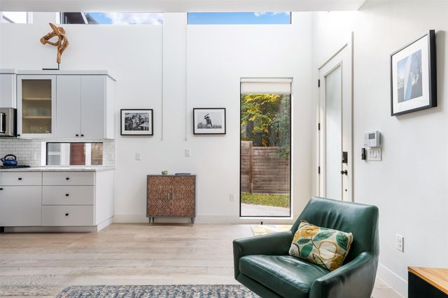 2804 E 22nd ST B, Austin, TX 78722