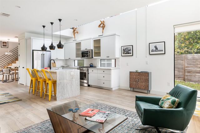 2804 E 22nd ST B, Austin, TX 78722