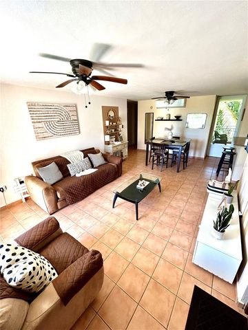 187 SECTOR EL MARTILLO, BARRIO MEDIANIA ALTA F-304, Loiza, PR 00772