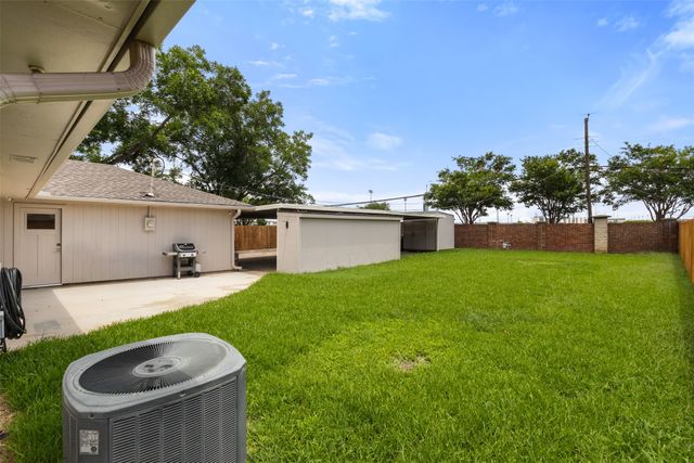 908 Vinecrest Lane, Richardson, TX 75080
