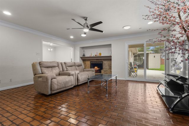 908 Vinecrest Lane, Richardson, TX 75080