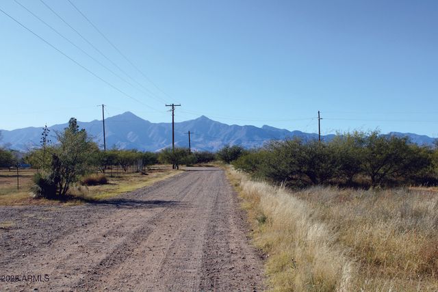 10300 E Vista Monanas Road 4, Hereford, AZ 85615