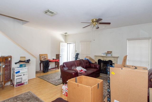 17597 Red Oak Drive 7597, Houston, TX 77090