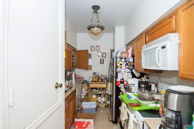 17597 Red Oak Drive 7597, Houston, TX 77090