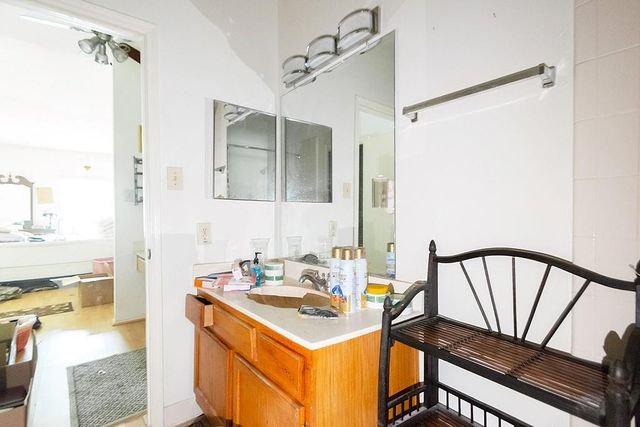 17597 Red Oak Drive 7597, Houston, TX 77090