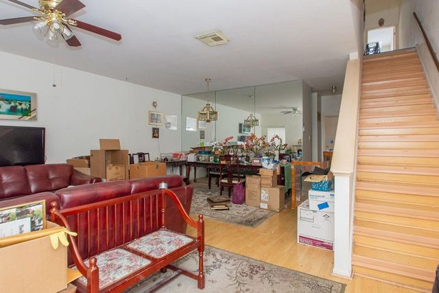 17597 Red Oak Drive 7597, Houston, TX 77090