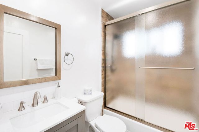 3115 Strongs Drive, Venice, CA 90292