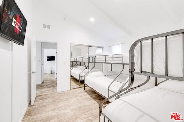 3115 Strongs Drive, Venice, CA 90292