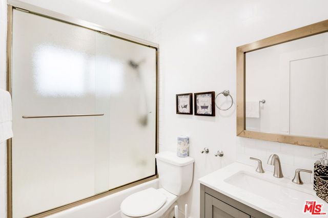 3115 Strongs Drive, Venice, CA 90292