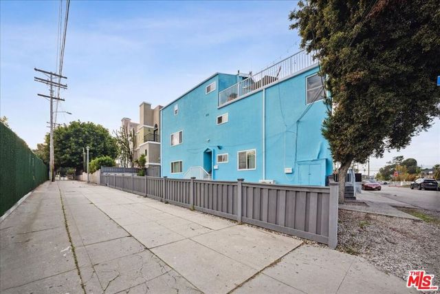 3115 Strongs Drive, Venice, CA 90292