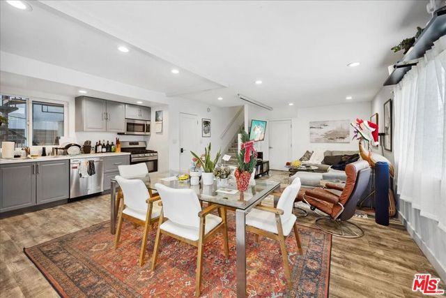 3115 Strongs Drive, Venice, CA 90292