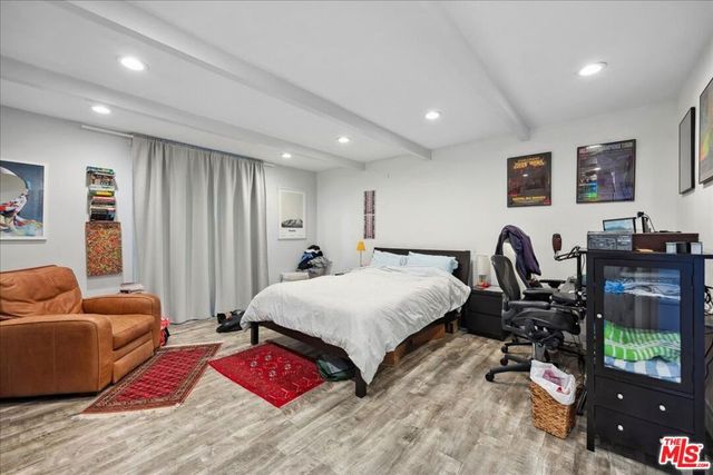 3115 Strongs Drive, Venice, CA 90292