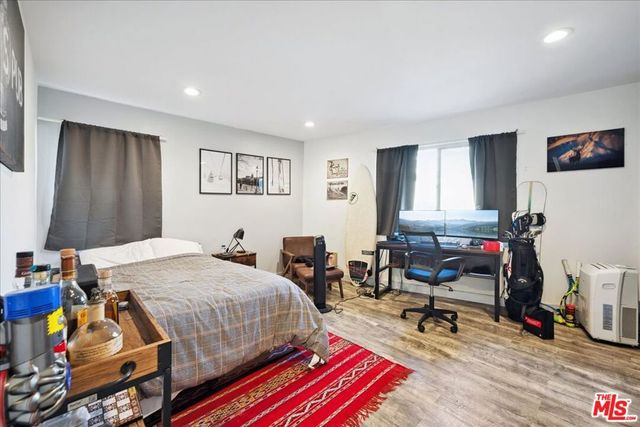 3115 Strongs Drive, Venice, CA 90292