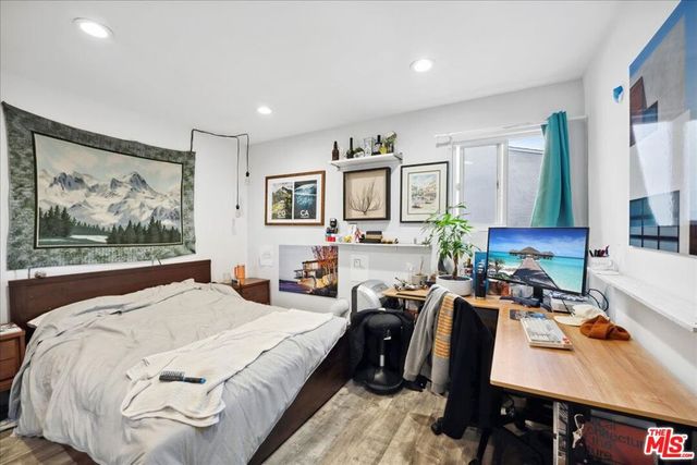 3115 Strongs Drive, Venice, CA 90292