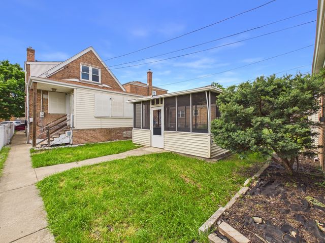 10615 S Vernon Avenue, Chicago, IL 60628