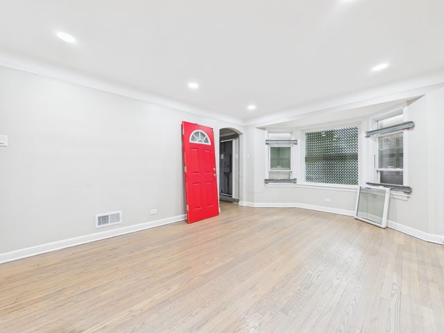 10615 S Vernon Avenue, Chicago, IL 60628