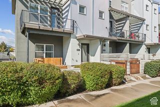 10372 S CLAVEY LN, South Jordan, UT 84009