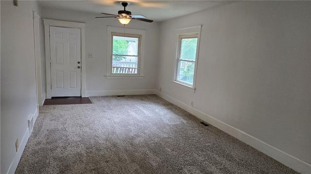 428 N Eubank Street, Independence, MO 64050