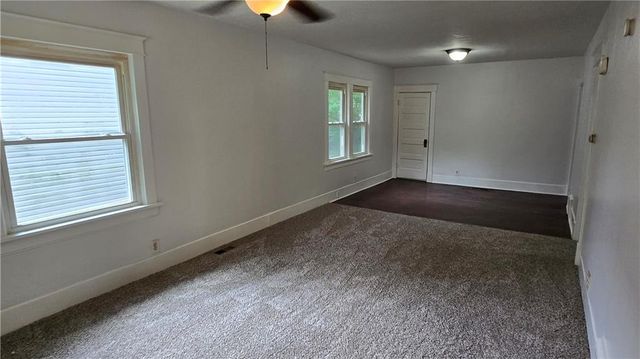 428 N Eubank Street, Independence, MO 64050