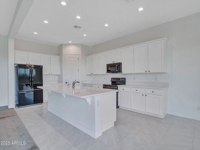 153 S 156TH Drive, Goodyear, AZ 85338