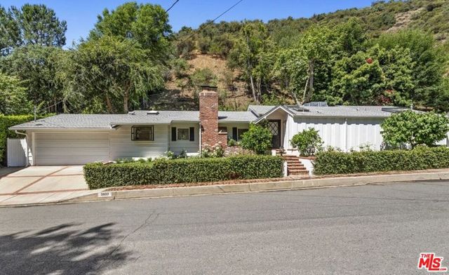 3933 Mandeville Canyon Road, Los Angeles, CA 90049
