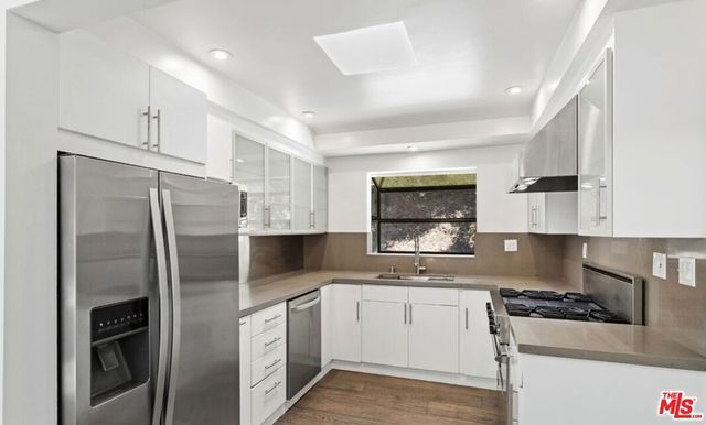 3933 Mandeville Canyon Road, Los Angeles, CA 90049